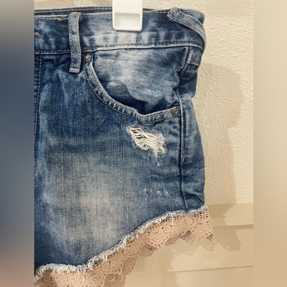 Free People High Rise Denim Shorts with Lace Accent Size 27 - Picture 4 of 8